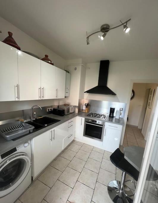 Appartement Joli T3 A 5 Mins A Pied Et Port Avec Parking Sanary-sur-Mer