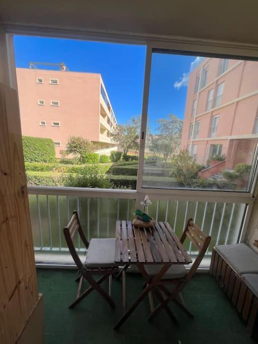 Joli T3 A 5 Mins A Pied Et Port Avec Parking Appartement *